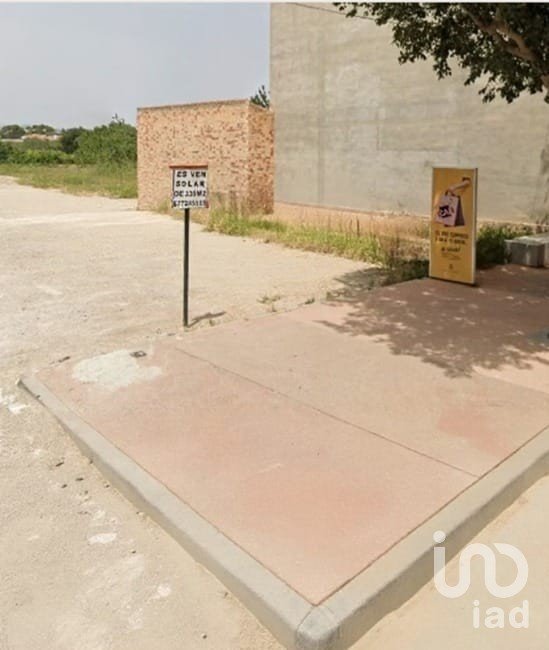 Building plot of 233 m² in Roquetes (43520)