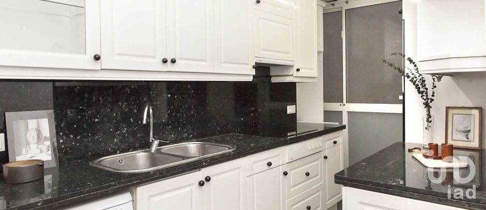 Pis 4 habitacions de 90 m² a Barcelona (08029)