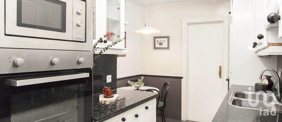 Pis 4 habitacions de 90 m² a Barcelona (08029)