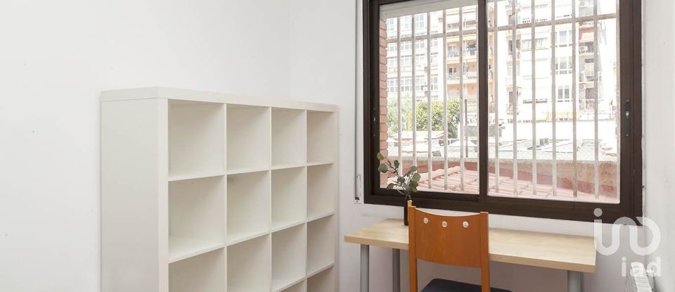 Pis 4 habitacions de 90 m² a Barcelona (08029)