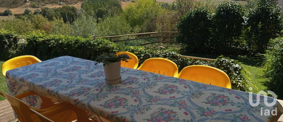 Cottage 4 bedrooms of 171 m² in Ascara (22715)