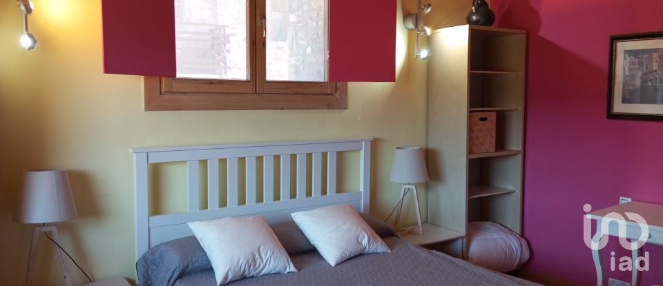 Cottage 4 bedrooms of 171 m² in Ascara (22715)