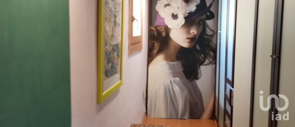 Cottage 4 bedrooms of 171 m² in Ascara (22715)