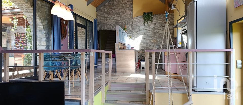 Cottage 4 bedrooms of 171 m² in Ascara (22715)