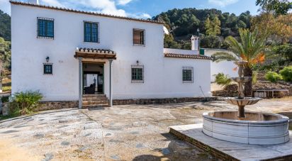 Country home 9 bedrooms of 608 m² in Málaga (29018)