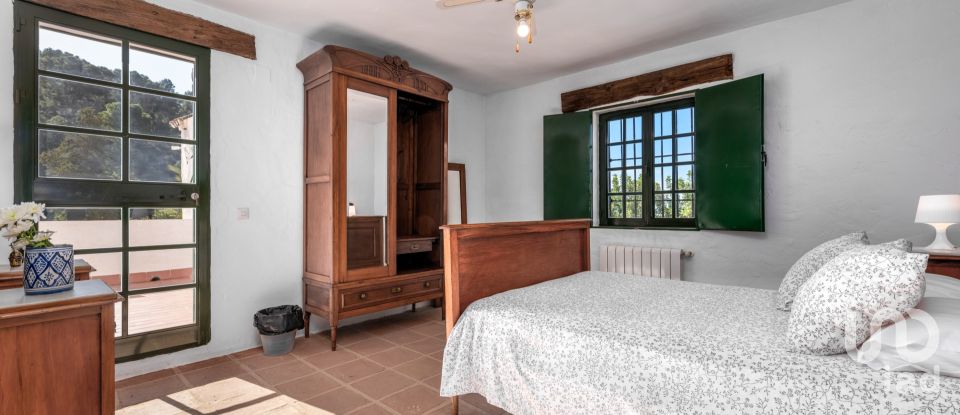 Casa rústica 9 habitaciones de 608 m² en Málaga (29018)