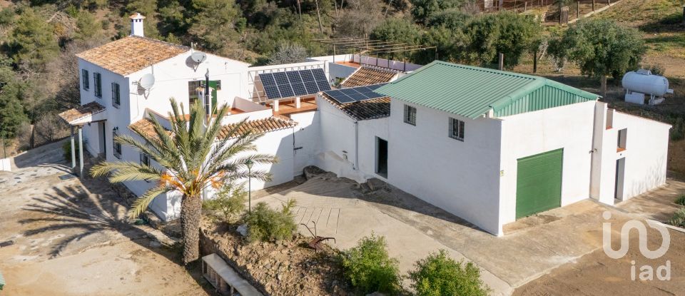 Casa rústica 9 habitaciones de 608 m² en Málaga (29018)