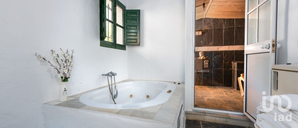 Casa rústica 9 habitaciones de 608 m² en Málaga (29018)