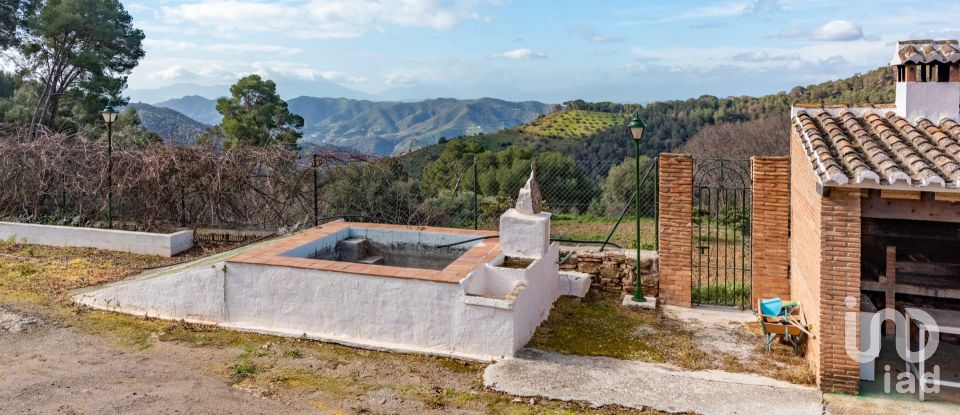 Casa rústica 9 habitaciones de 608 m² en Málaga (29018)