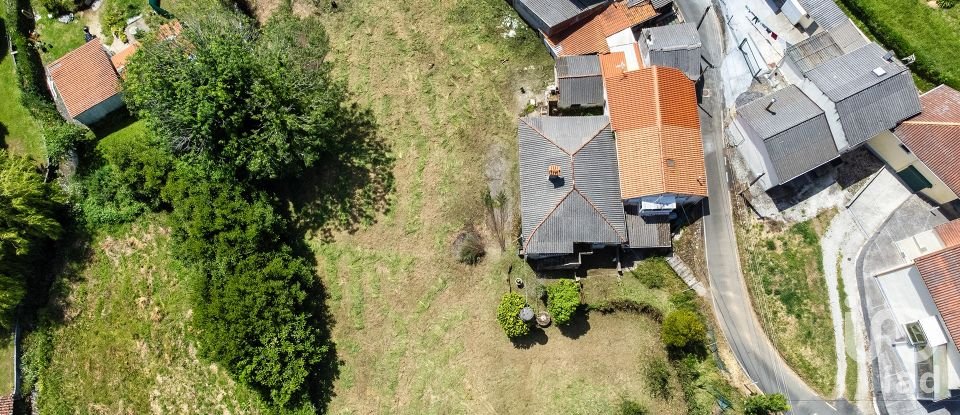 House 6 bedrooms of 209 m² in Perlio (15500)