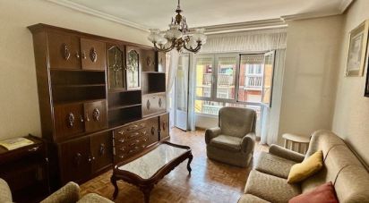 Apartment 3 bedrooms of 82 m² in León (24007)
