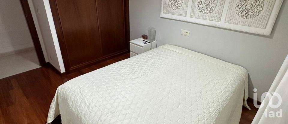 Piso 3 habitaciones de 87 m² en Aguete (36913)