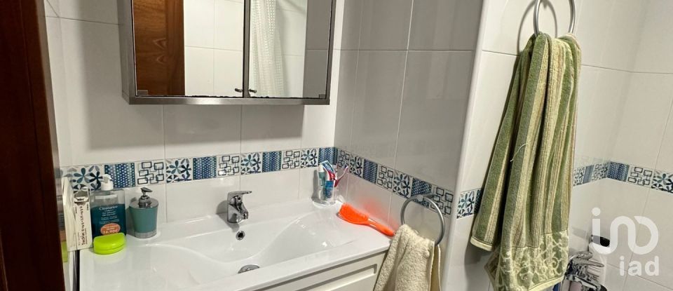 Piso 3 habitaciones de 87 m² en Aguete (36913)