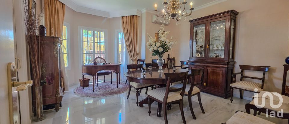 House 6 bedrooms of 213 m² in Málaga (29016)