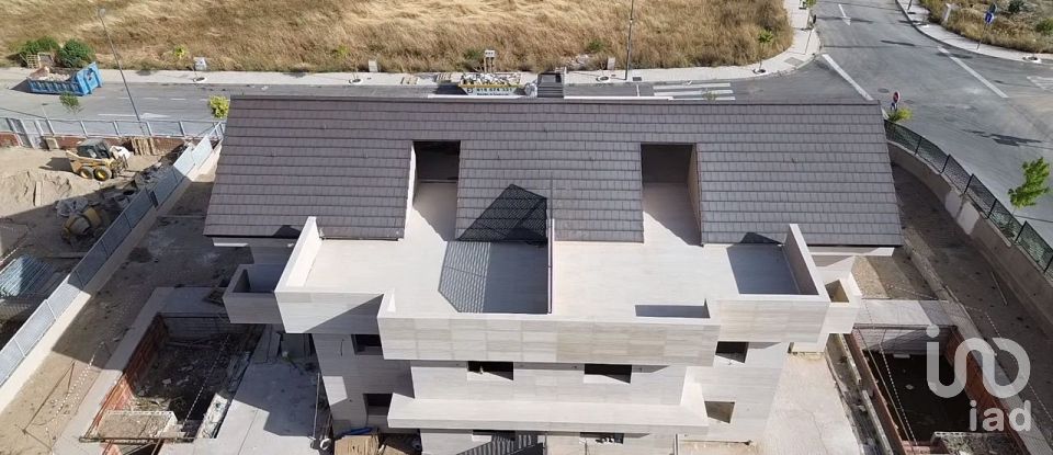 House/villa 5 bedrooms of 368 m² in Miraflores de la Sierra (28792)