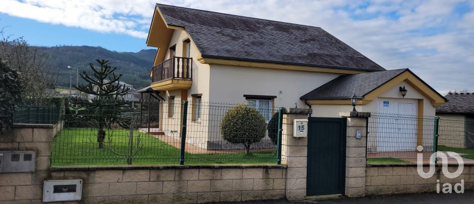 House 4 bedrooms of 223 m² in A Devesa (27796)