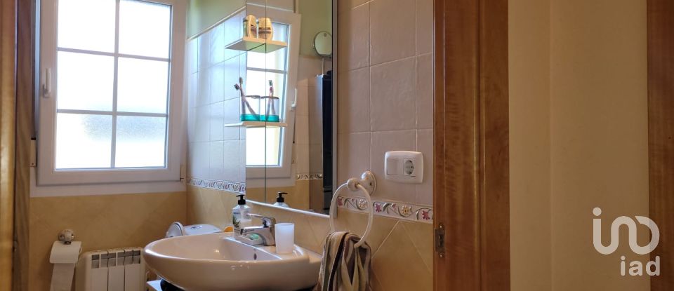 House 4 bedrooms of 223 m² in A Devesa (27796)