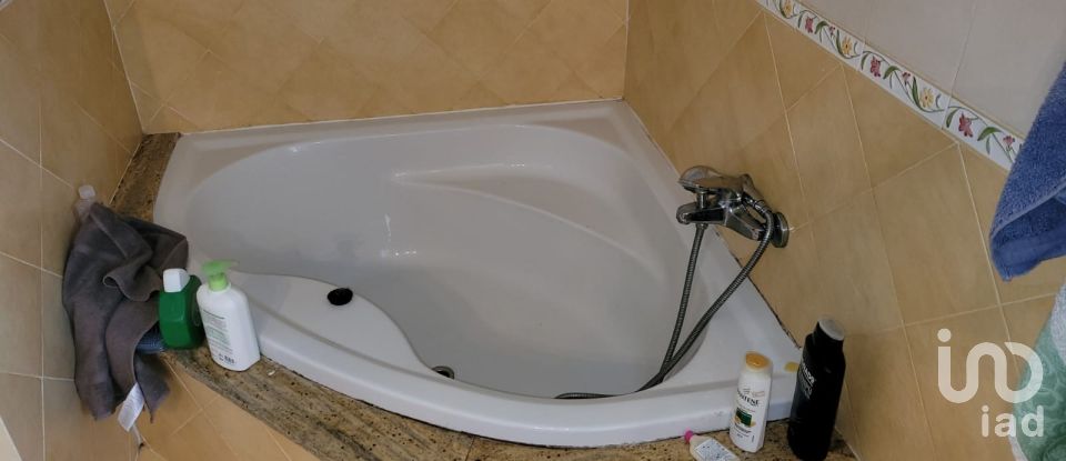 House 4 bedrooms of 223 m² in A Devesa (27796)