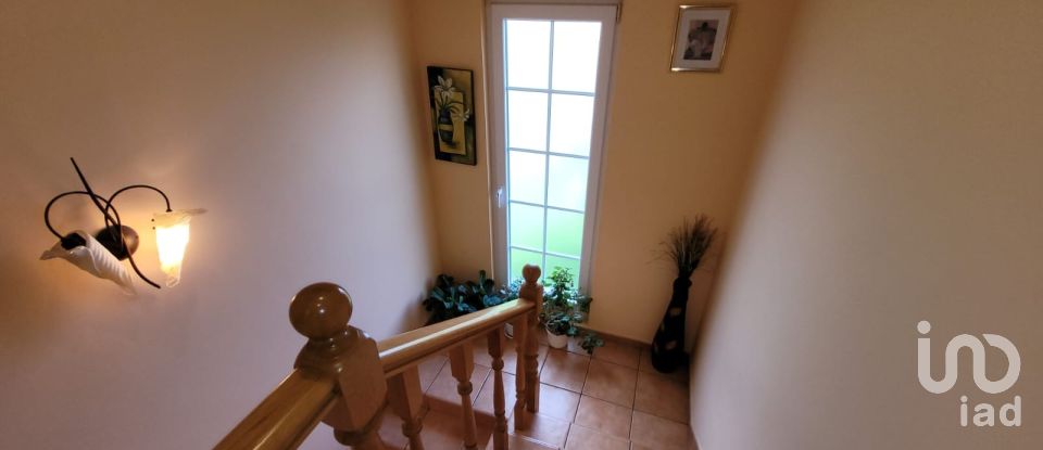 House 4 bedrooms of 223 m² in A Devesa (27796)