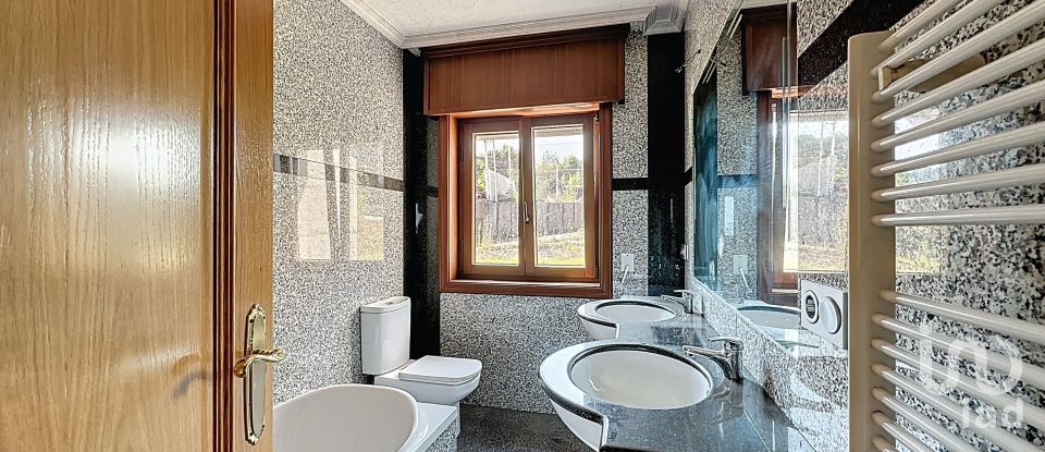 Casa de muntanya 3 habitacions de 322 m² a Aios (36990)