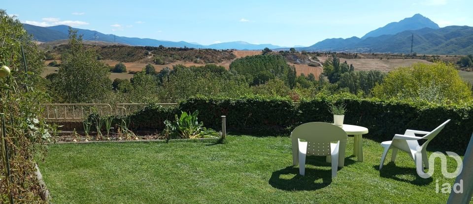 Cottage 4 bedrooms of 171 m² in Ascara (22715)