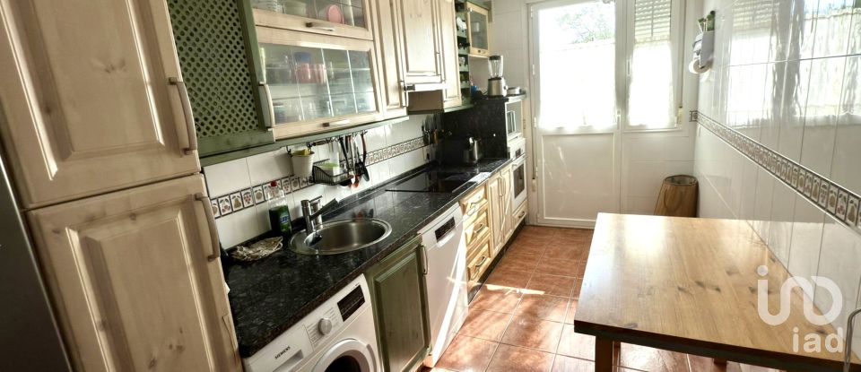 Casa 5 habitaciones de 210 m² en Puente Villarente (24226)