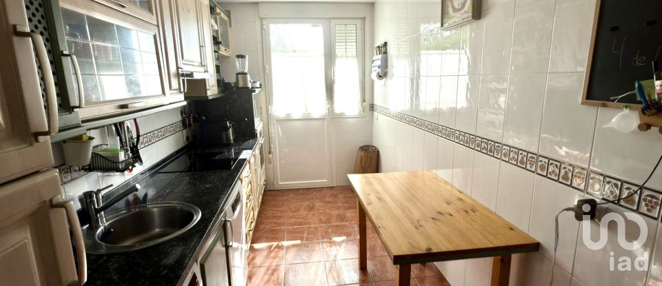 Casa 5 habitaciones de 210 m² en Puente Villarente (24226)