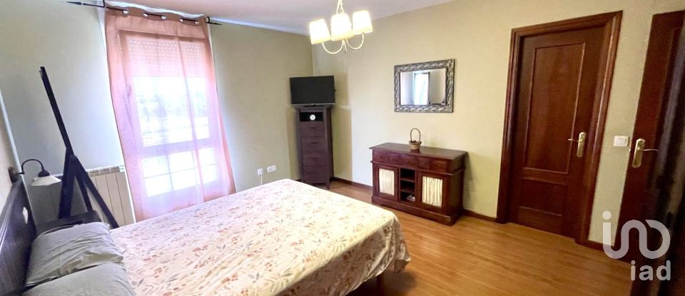 Casa 5 habitaciones de 210 m² en Puente Villarente (24226)