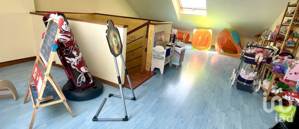 Casa 5 habitaciones de 210 m² en Puente Villarente (24226)