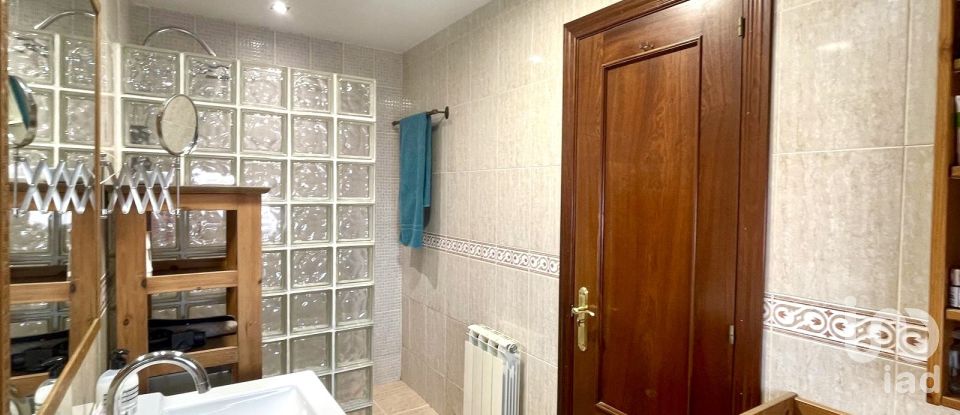 Casa 5 habitaciones de 210 m² en Puente Villarente (24226)