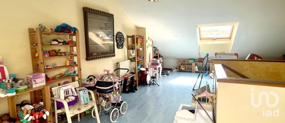 Casa 5 habitaciones de 210 m² en Puente Villarente (24226)