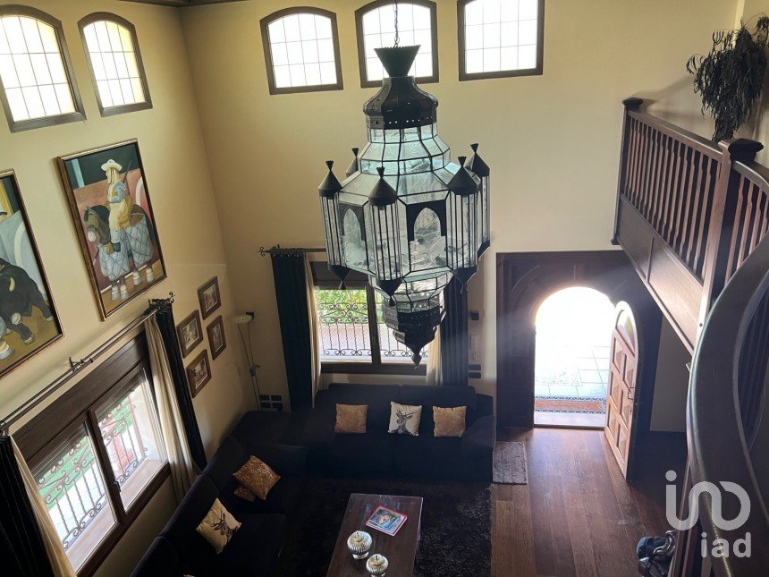 Habitatge unifamiliar  3 habitacions de 388 m² a Petrer (03610)