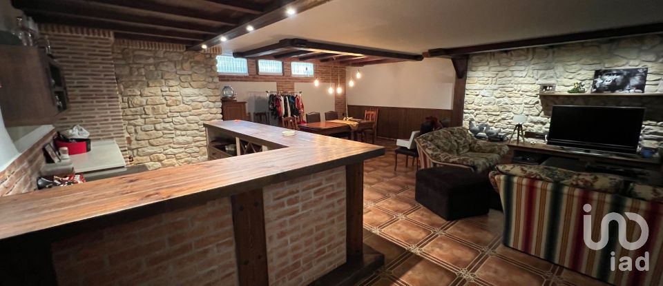 Habitatge unifamiliar  3 habitacions de 388 m² a Petrer (03610)