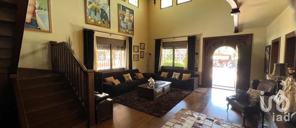 Habitatge unifamiliar  3 habitacions de 388 m² a Petrer (03610)