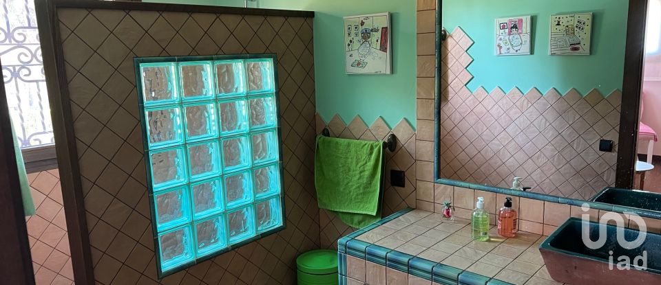 Habitatge unifamiliar  3 habitacions de 388 m² a Petrer (03610)