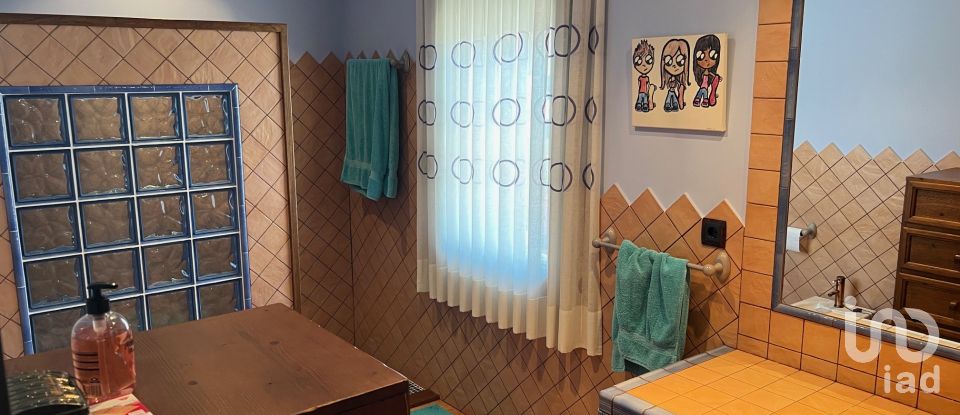 Habitatge unifamiliar  3 habitacions de 388 m² a Petrer (03610)