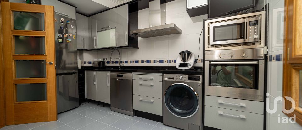 Maison 4 chambres de 275 m² à San Andrés del Rabanedo (24010)