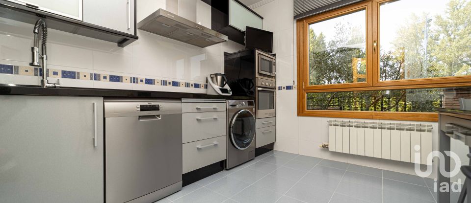 Maison 4 chambres de 275 m² à San Andrés del Rabanedo (24010)