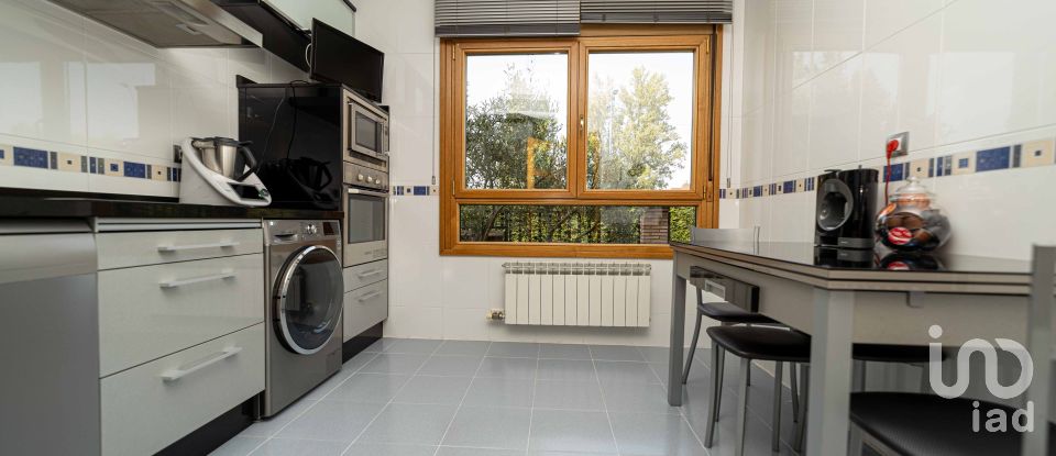 Maison 4 chambres de 275 m² à San Andrés del Rabanedo (24010)