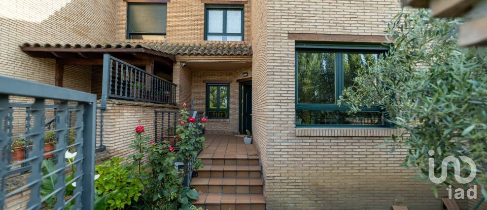 Maison 4 chambres de 275 m² à San Andrés del Rabanedo (24010)