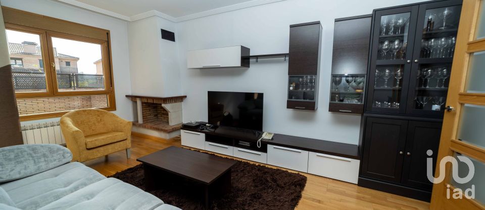 Maison 4 chambres de 275 m² à San Andrés del Rabanedo (24010)