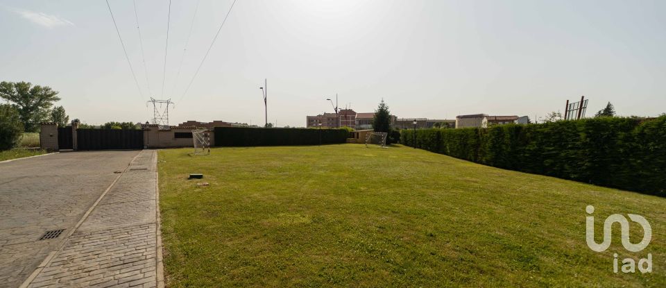 Maison 4 chambres de 275 m² à San Andrés del Rabanedo (24010)