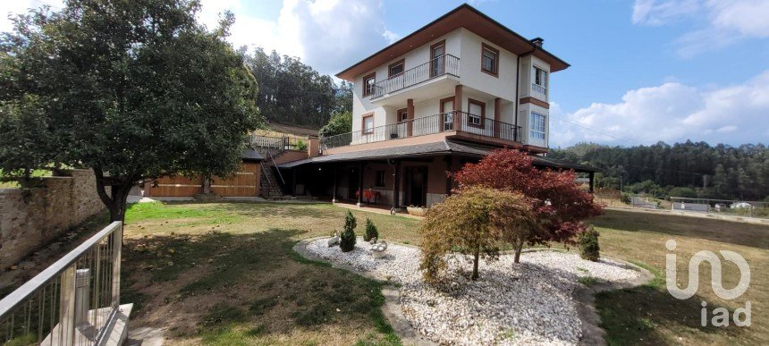 House 6 bedrooms of 333 m² in A Ria de Abres (27766)