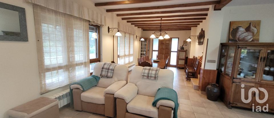 House 6 bedrooms of 333 m² in A Ria de Abres (27766)
