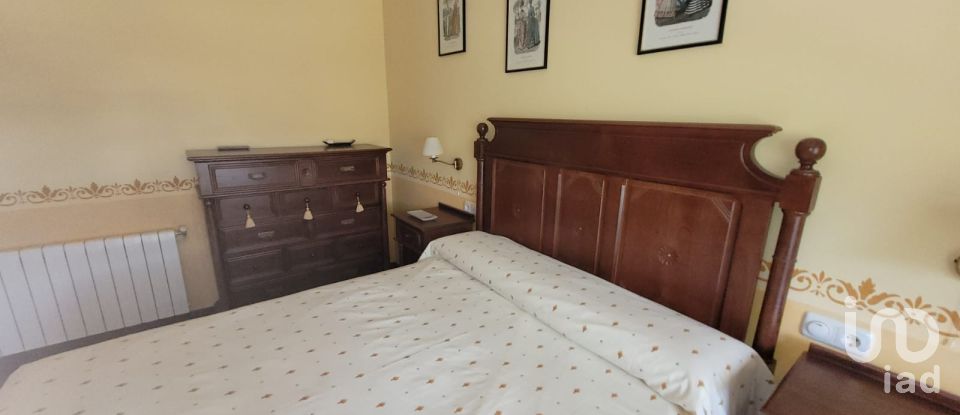 House 6 bedrooms of 333 m² in A Ria de Abres (27766)