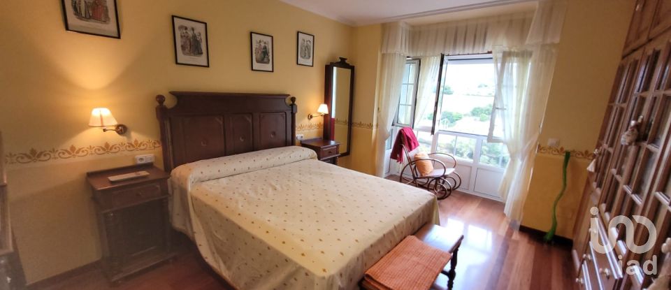 House 6 bedrooms of 333 m² in A Ria de Abres (27766)