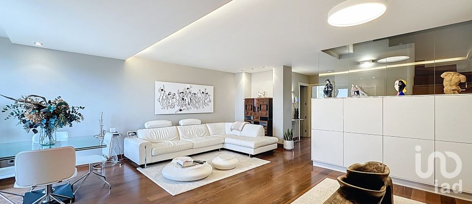 Châlet 5 chambres de 300 m² à Balea (36988)