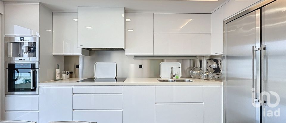 Châlet 5 chambres de 300 m² à Balea (36988)