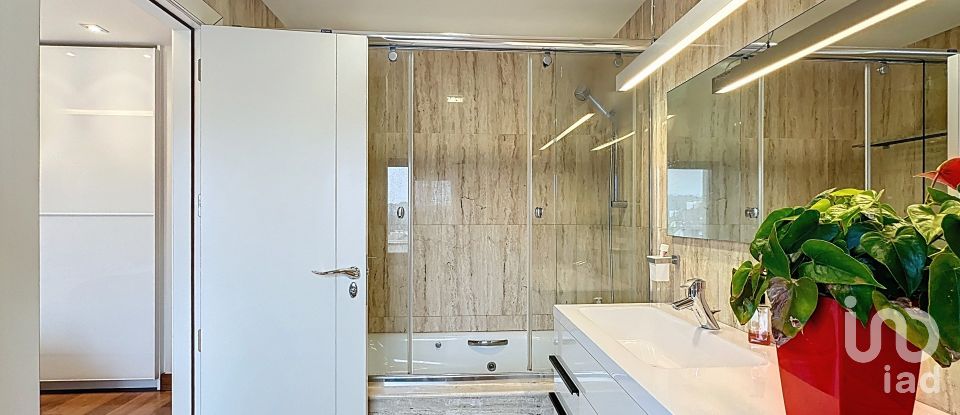 Châlet 5 chambres de 300 m² à Balea (36988)