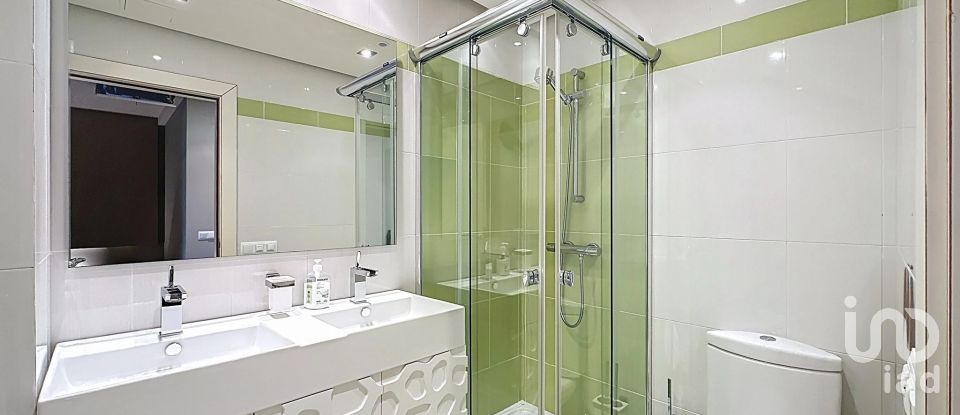 Châlet 5 chambres de 300 m² à Balea (36988)